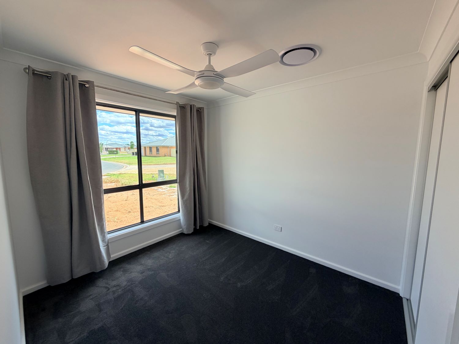 1/29 Lake Paddock Drive, Leeton, Leeton - Thumbnail 3