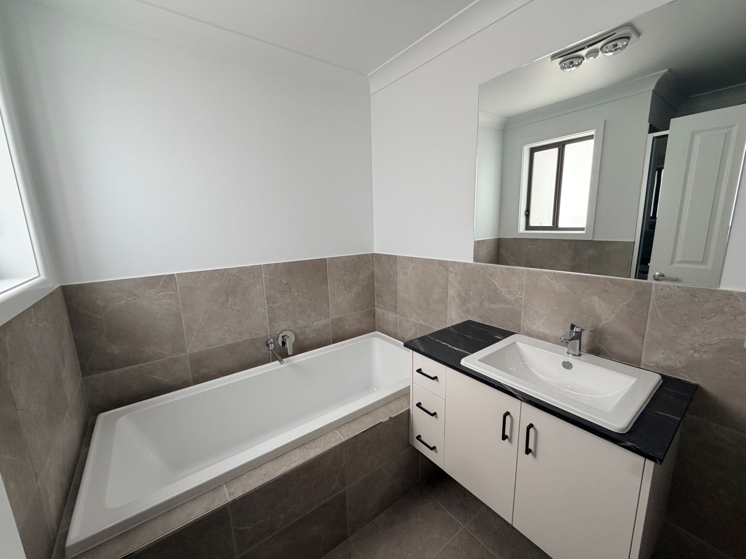 1/29 Lake Paddock Drive, Leeton, Leeton - Thumbnail 5